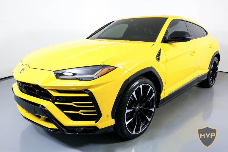 2020 LAMBORGHINI URUS for sale Call for price at MVP Miami in Miami FL 33142 4