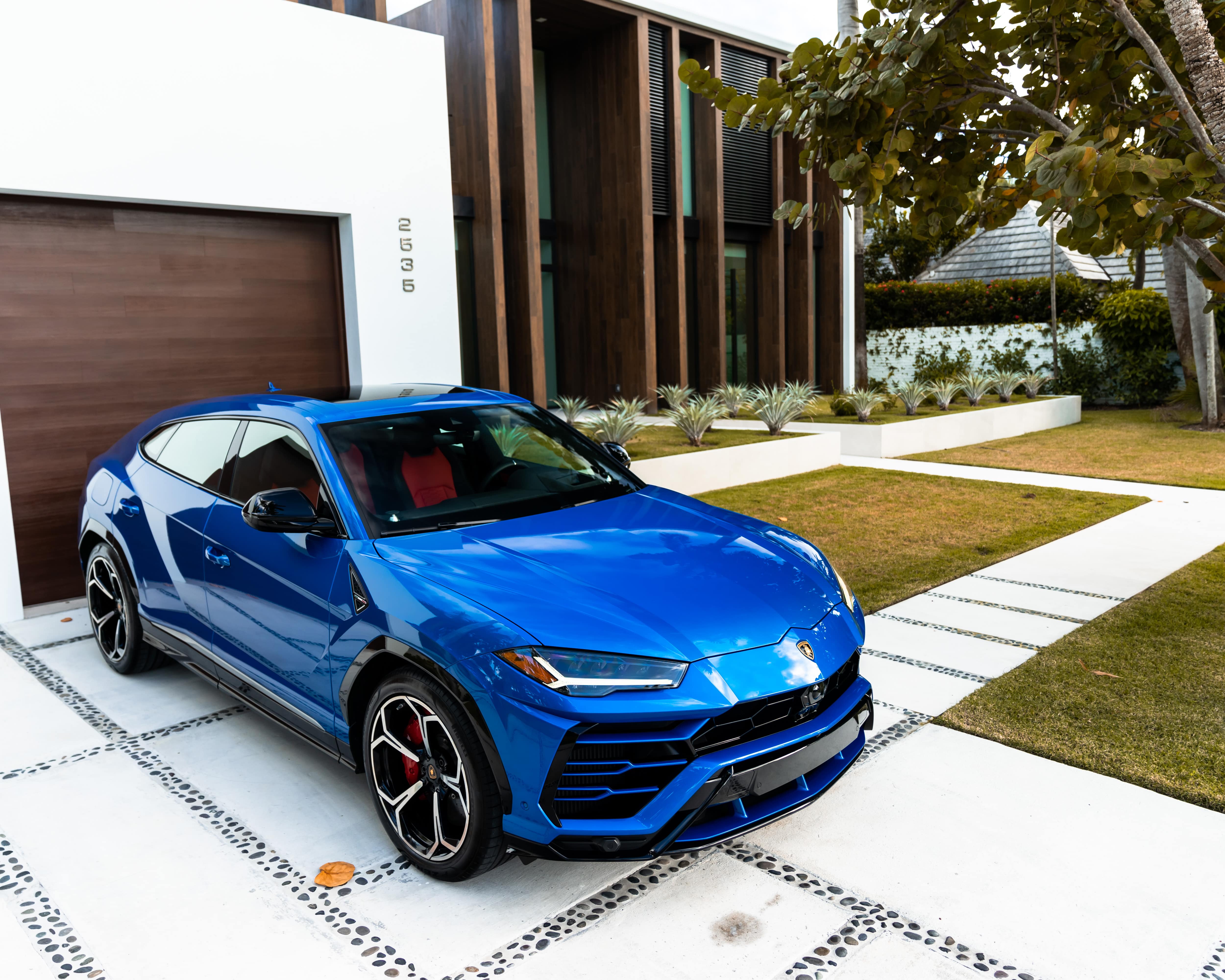 2019 Lamborghini Urus- Blue | MVP Miami Exotic Rentals